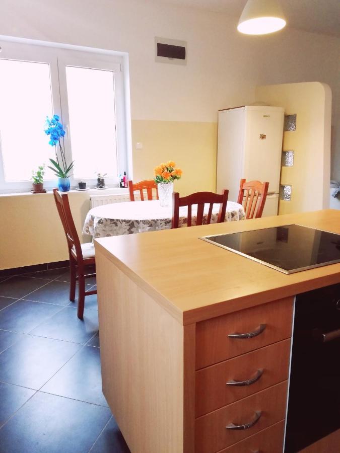 Happy Home Apartman เจเนชดิแอช ภายนอก รูปภาพ