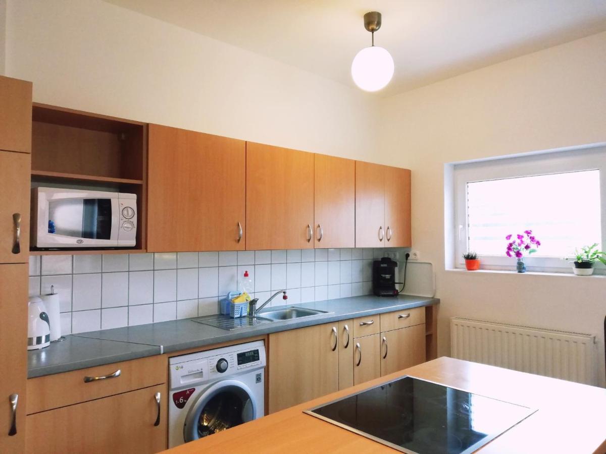 Happy Home Apartman เจเนชดิแอช ภายนอก รูปภาพ